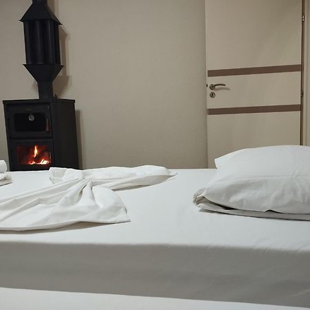 Rondo Guesthouse Αργυρόκαστρο Εξωτερικό φωτογραφία