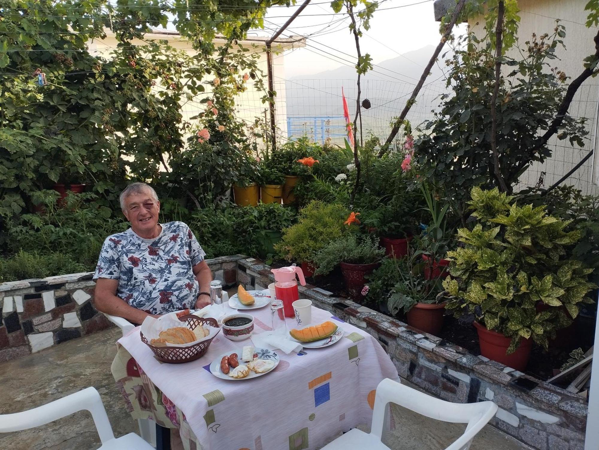 Rondo Guesthouse Αργυρόκαστρο Εξωτερικό φωτογραφία
